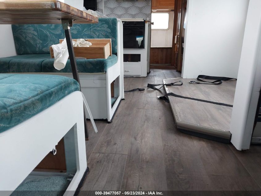 1995 Ford Econoline E350 Cutaway Van VIN: 1SDKE30G5SHA89282 Lot: 39477057