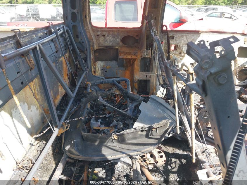 2004 GMC Sierra 2500Hd Sle VIN: 1GTHK29U44E124831 Lot: 39477065