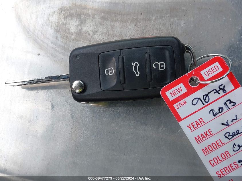 2013 VOLKSWAGEN BEETLE 2.5L - 3VW5X7AT6DM832607