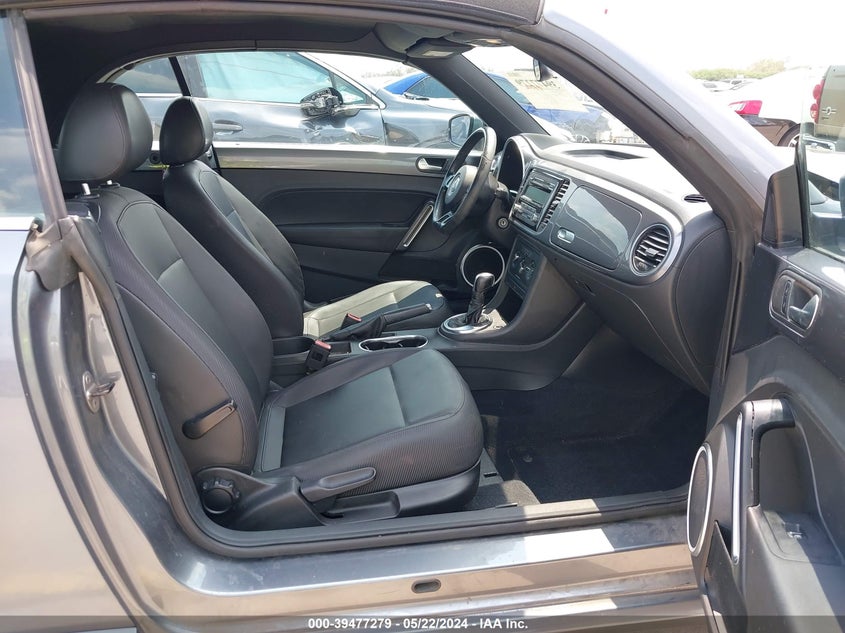 2013 VOLKSWAGEN BEETLE 2.5L - 3VW5X7AT6DM832607