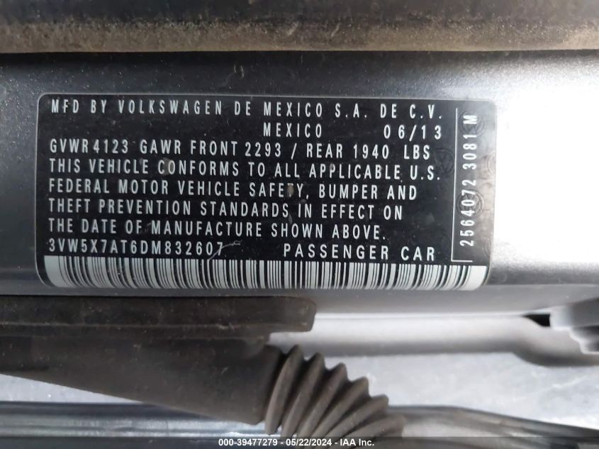 2013 VOLKSWAGEN BEETLE 2.5L - 3VW5X7AT6DM832607