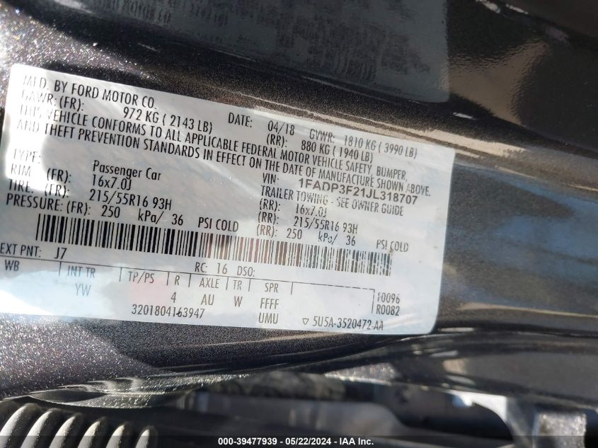 VIN 1FADP3F21JL318707 2018 FORD FOCUS SE