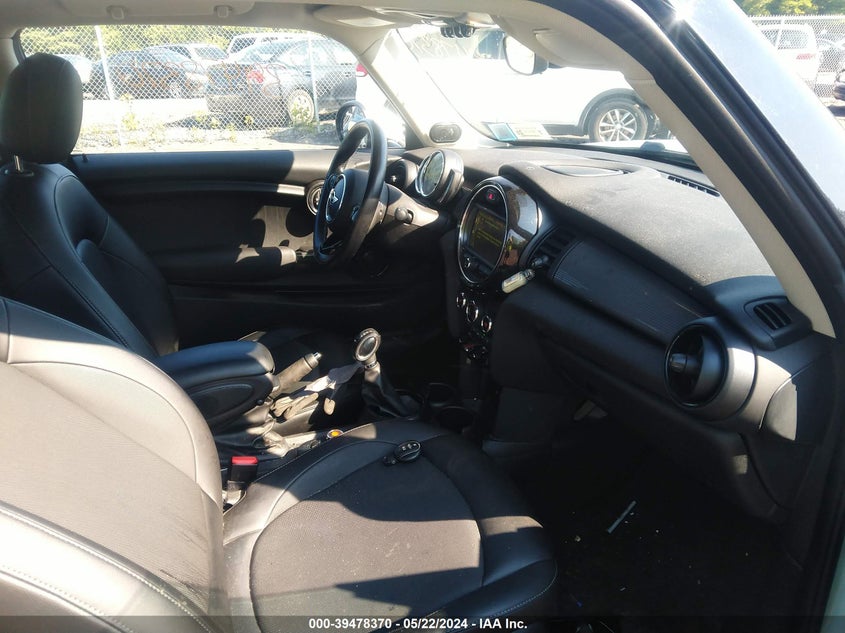 2018 Mini Hardtop Cooper/Oxford Edition VIN: WMWXP5C57J2G62744 Lot: 39478370