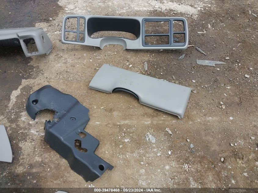 2005 GMC Sierra 1500 Slt VIN: 2GTEK13T051356200 Lot: 39478468