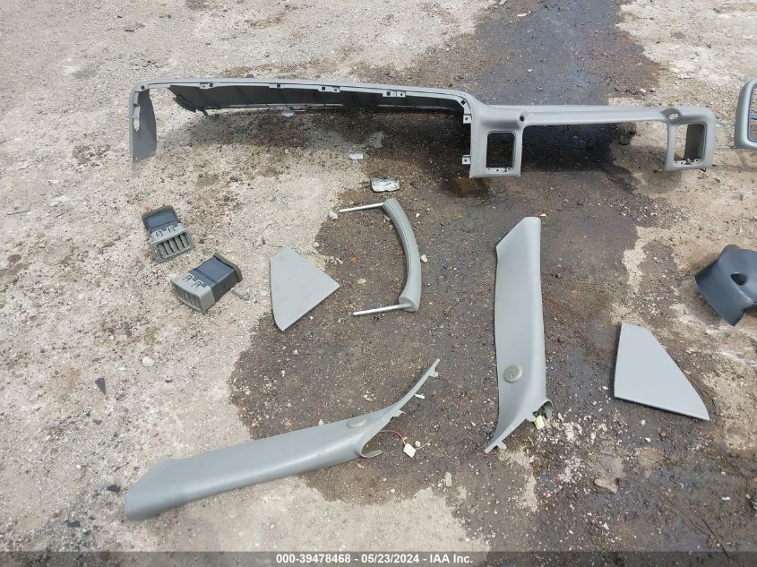 2005 GMC Sierra 1500 Slt VIN: 2GTEK13T051356200 Lot: 39478468