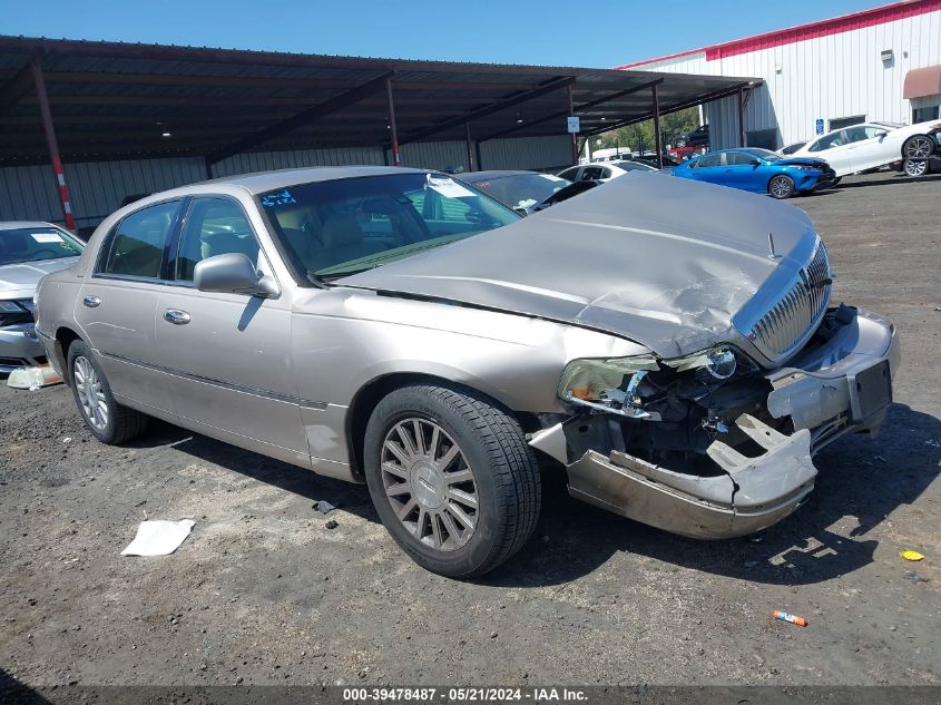 2003 Lincoln Town Car Signature VIN: 1LNHM82W83Y612598 Lot: 39478487