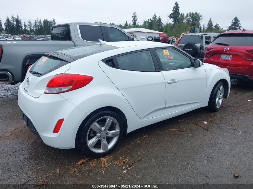 2015 Hyundai Veloster VIN: KMHTC6AD0FU243572 Lot: 39478847