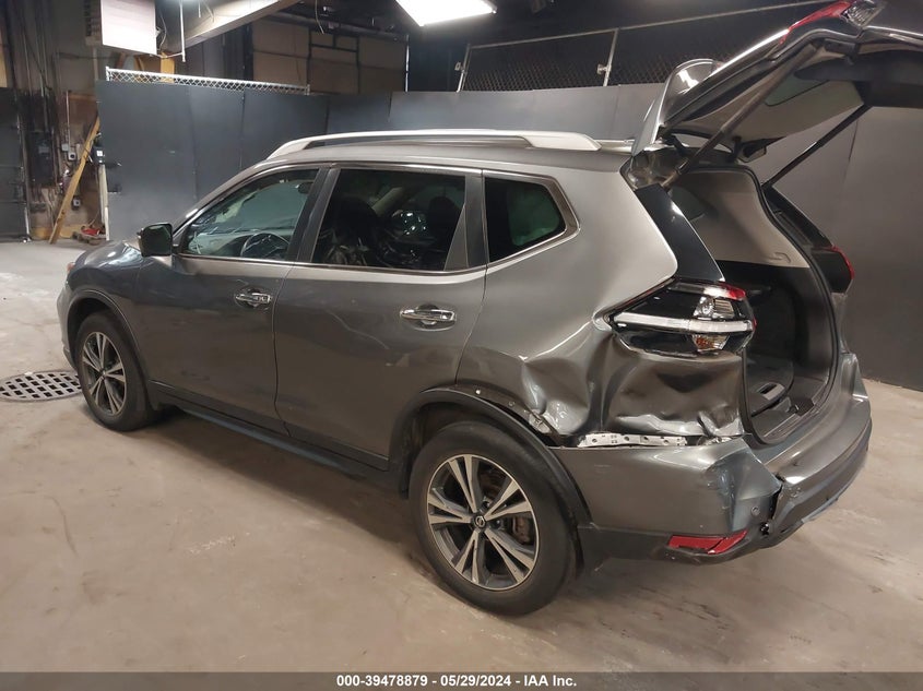 VIN 5N1AT2MV9KC750779 2019 NISSAN ROGUE SV