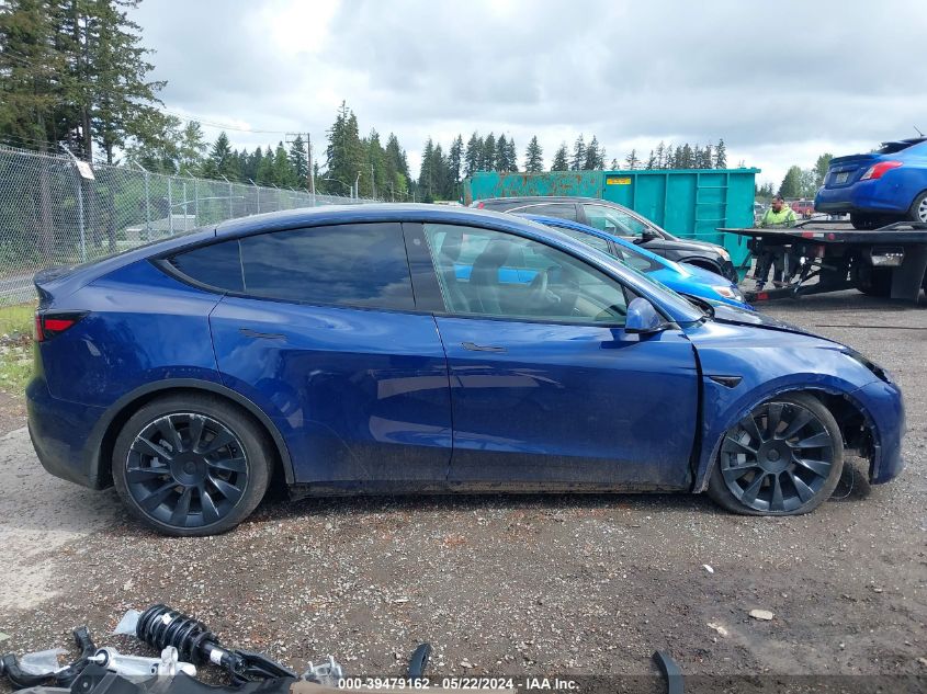 2022 Tesla Model Y Long Range Dual Motor All-Wheel Drive VIN: 7SAYGDEE0NF457249 Lot: 39479162