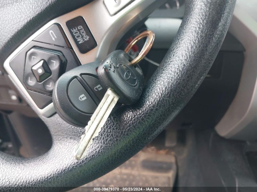 2017 Toyota Tundra Sr5 4.6L V8 VIN: 5TFEM5F13HX114424 Lot: 39479370