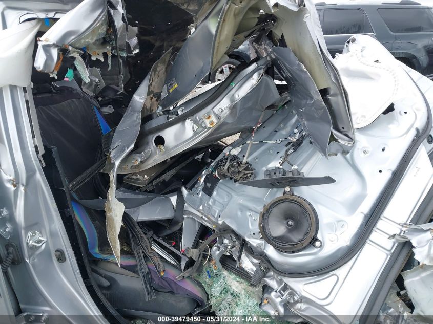 VIN 2T3W1RFV3NC207369 2022 TOYOTA RAV4 XLE