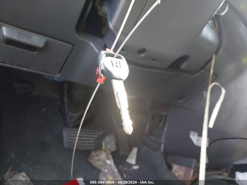 2000 Honda Cr-V Lx VIN: JHLRD2844YS001587 Lot: 39479800