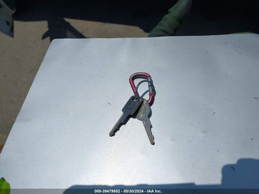 1990 Chevrolet Gmt-400 C1500 VIN: 1GCDC14K8LR104925 Lot: 39479852