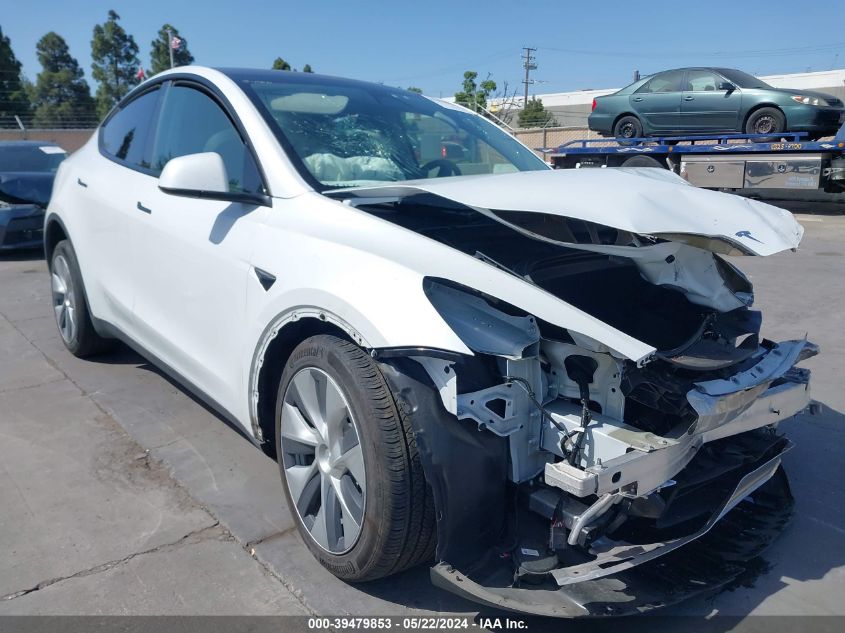 2022 Tesla Model Y Long Range Dual Motor All-Wheel Drive VIN: 7SAYGAEEXNF533560 Lot: 39479853