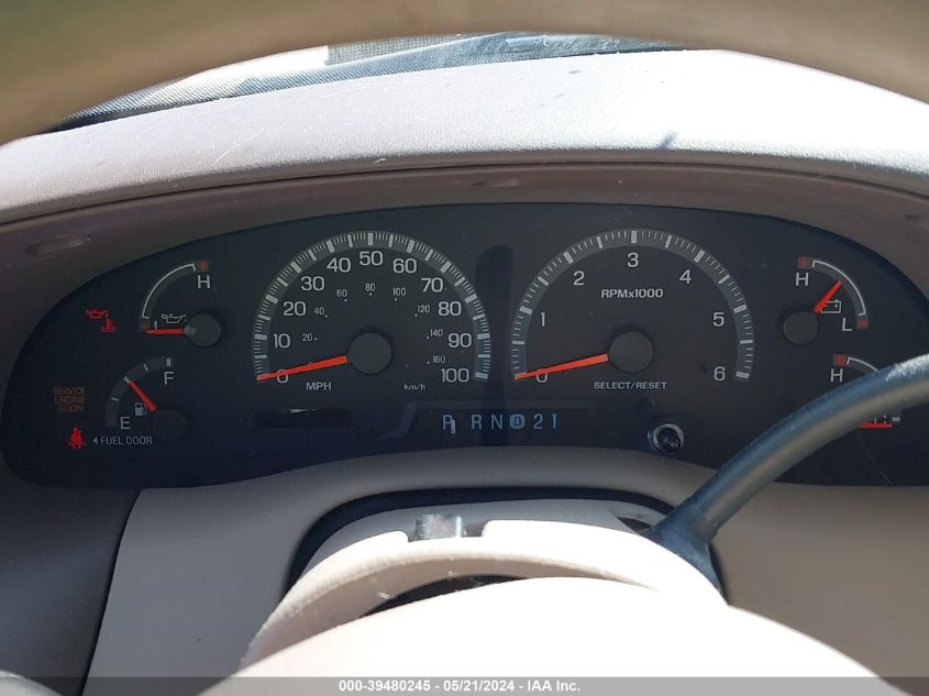 1999 Ford Expedition VIN: 1FMPU18L1XLA97799 Lot: 39480245