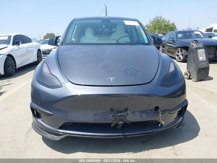 2022 Tesla Model Y Performance Dual Motor All-Wheel Drive VIN: 7SAYGDEF0NF560132 Lot: 39480454