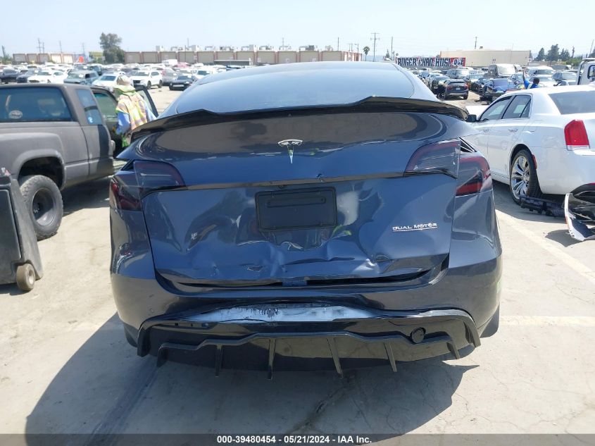 2022 Tesla Model Y Performance Dual Motor All-Wheel Drive VIN: 7SAYGDEF0NF560132 Lot: 39480454