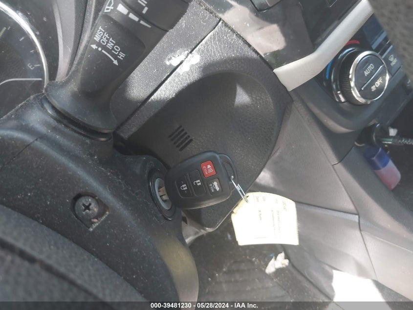 2015 Toyota Corolla Le Plus VIN: 2T1BURHE8FC371164 Lot: 39481230