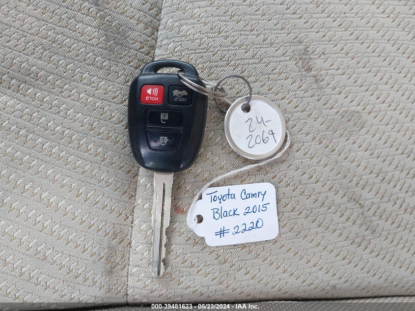 2015 Toyota Camry Le VIN: 4T4BF1FK4FR471934 Lot: 39481623