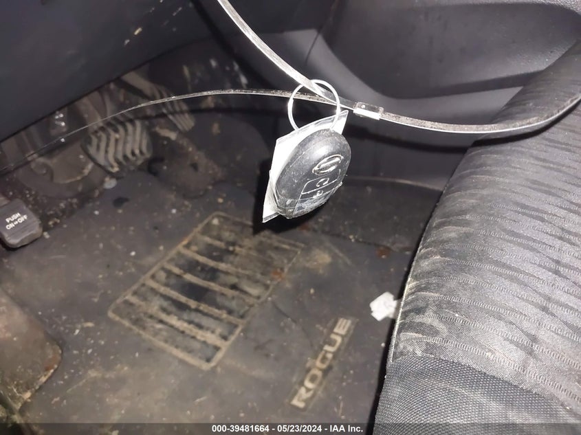 2017 NISSAN ROGUE SV - KNMAT2MT4HP614323