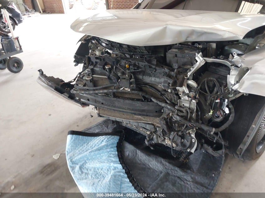 2017 NISSAN ROGUE SV - KNMAT2MT4HP614323