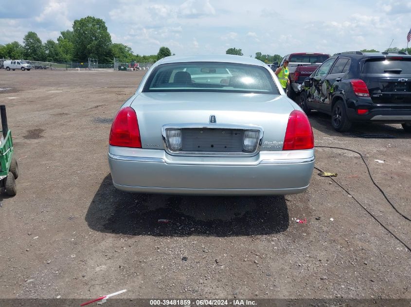 2007 Lincoln Town Car Signature Limited VIN: 1LNHM82W77Y613442 Lot: 39481859