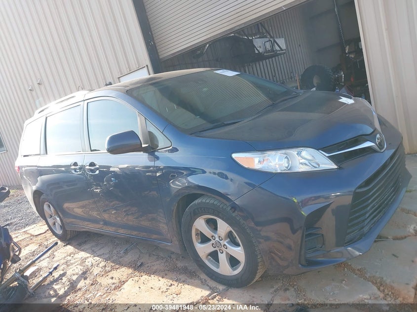 2019 Toyota Sienna Le 8 Passenger VIN: 5TDKZ3DC4KS982703 Lot: 39481948