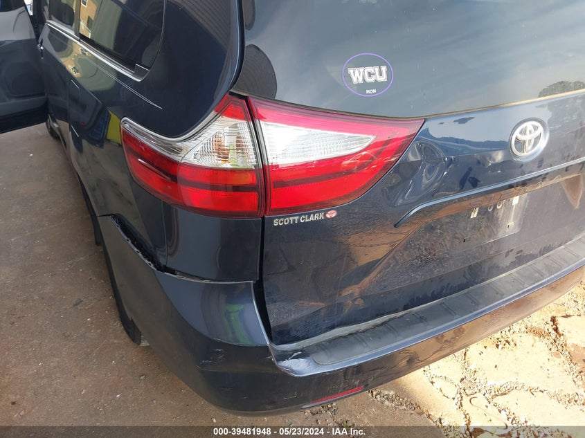 2019 Toyota Sienna Le 8 Passenger VIN: 5TDKZ3DC4KS982703 Lot: 39481948