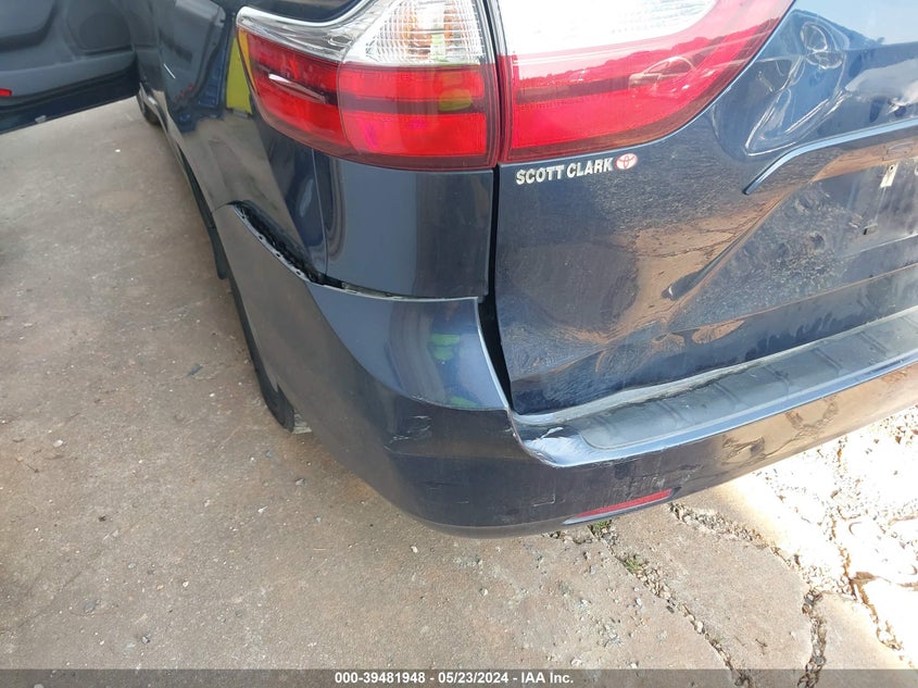 2019 Toyota Sienna Le 8 Passenger VIN: 5TDKZ3DC4KS982703 Lot: 39481948