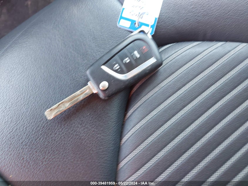 2018 Toyota Camry Se VIN: 4T1B11HK9JU665289 Lot: 39481959