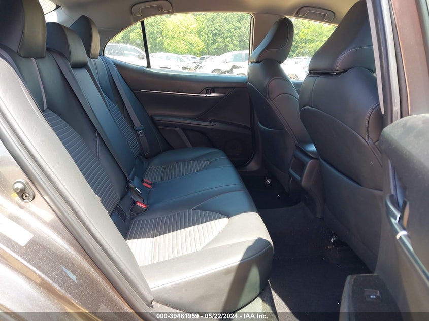 2018 Toyota Camry Se VIN: 4T1B11HK9JU665289 Lot: 39481959