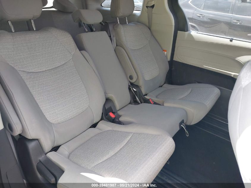 2022 Toyota Sienna Le VIN: 5TDKRKEC0NS117627 Lot: 39481987