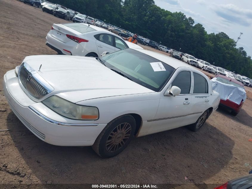 2008 Lincoln Town Car Signature Limited VIN: 2LNHM82V08X637025 Lot: 39482081