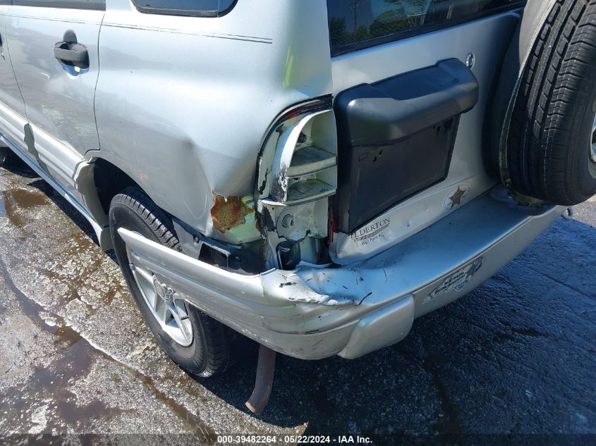 2002 Chevrolet Tracker Hard Top Lt VIN: 2CNBE634226932282 Lot: 39482264