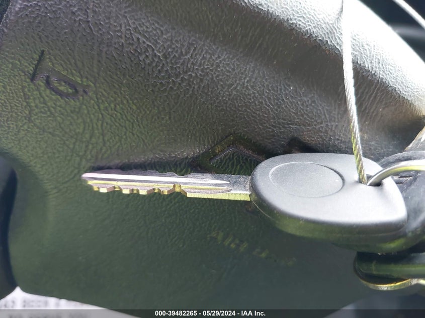 2004 Chevrolet Silverado 1500 Work Truck VIN: 1GCEC14X74Z262870 Lot: 39482265