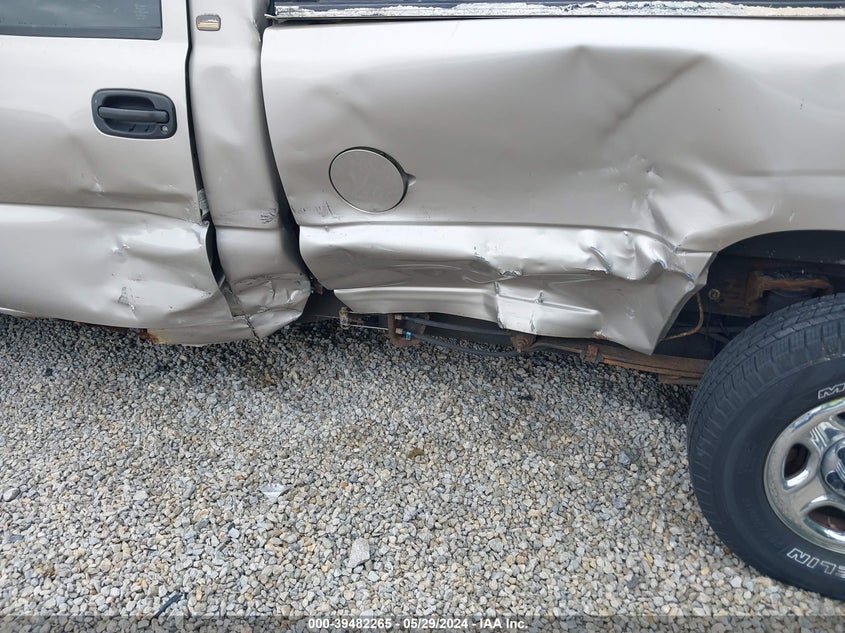 2004 Chevrolet Silverado 1500 Work Truck VIN: 1GCEC14X74Z262870 Lot: 39482265