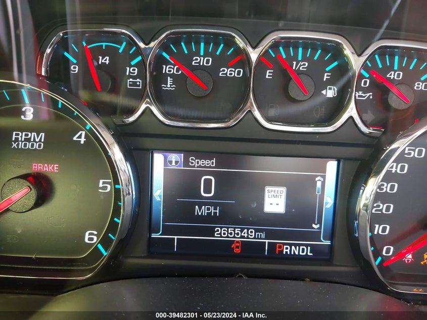 2018 Chevrolet Silverado 1500 High Country VIN: 3GCPCTEC8JG258600 Lot: 39482301