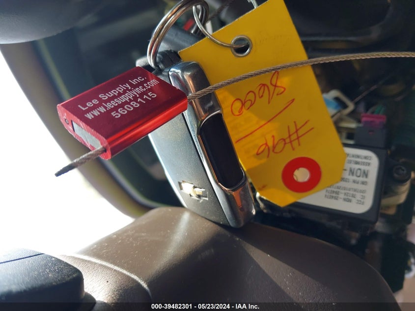 2018 Chevrolet Silverado 1500 High Country VIN: 3GCPCTEC8JG258600 Lot: 39482301