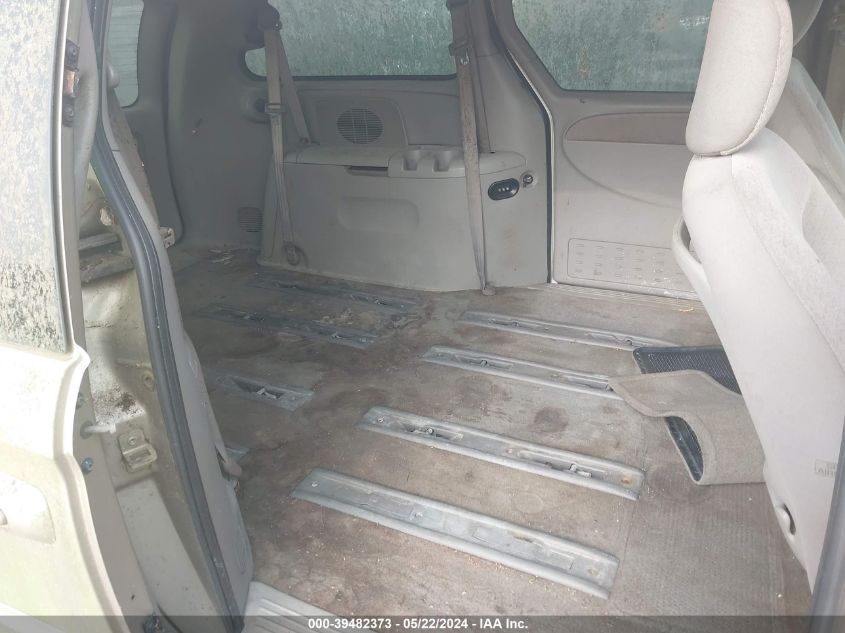 2002 Chrysler Town & Country Lx VIN: 2C8GP44352R722920 Lot: 39482373