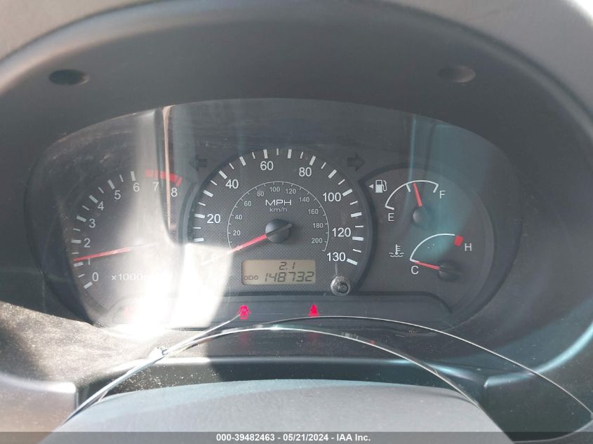 2005 Hyundai Accent Gls VIN: KMHCG45CX5U638691 Lot: 39482463