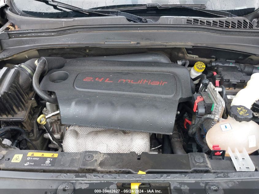 2017 Jeep Renegade Latitude 4X4 VIN: ZACCJBBB7HPE88762 Lot: 39482627