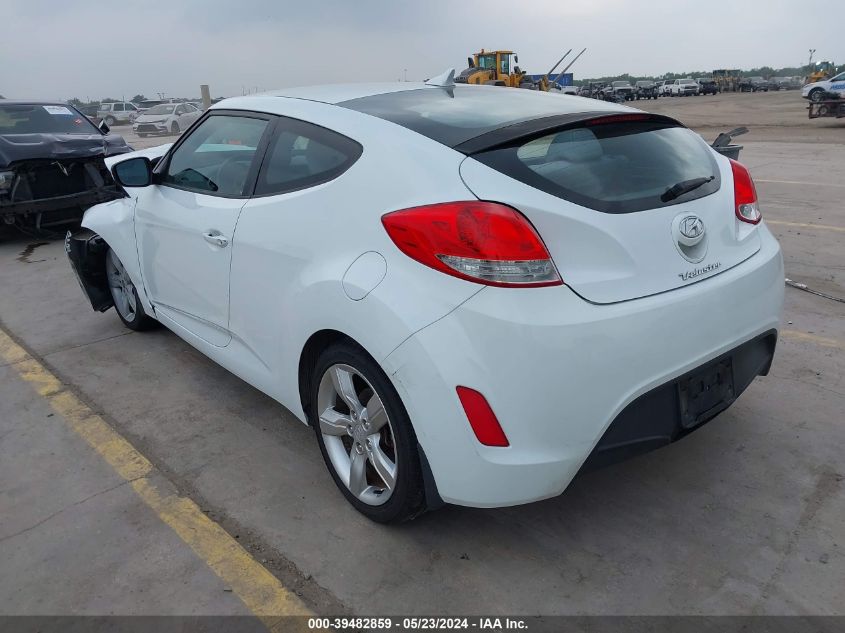 2013 Hyundai Veloster Base W/Gray VIN: KMHTC6AD9DU117076 Lot: 39482859