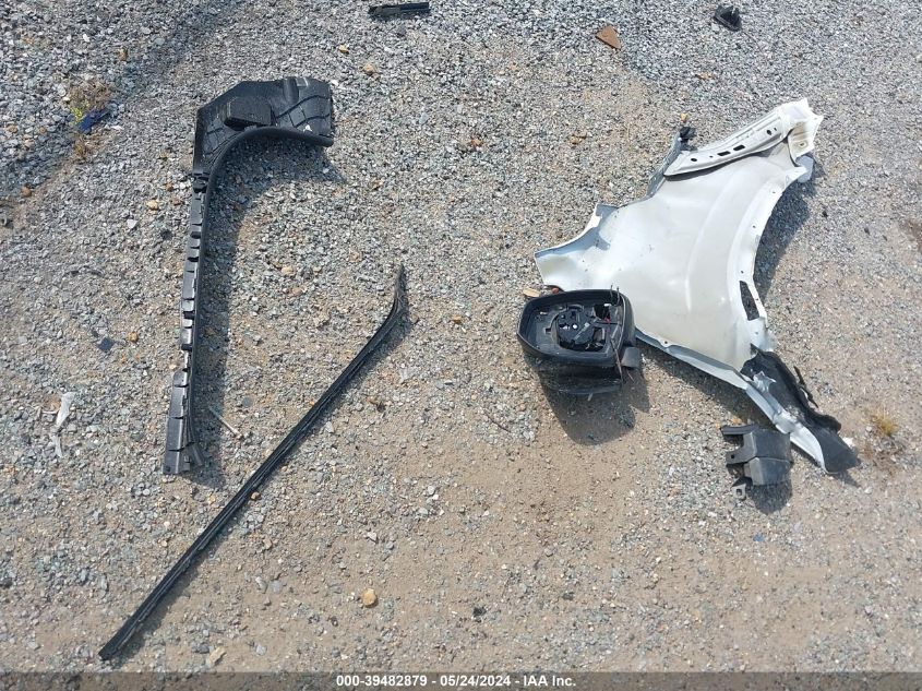 2019 TOYOTA HIGHLANDER XLE - 5TDKZRFH1KS316037