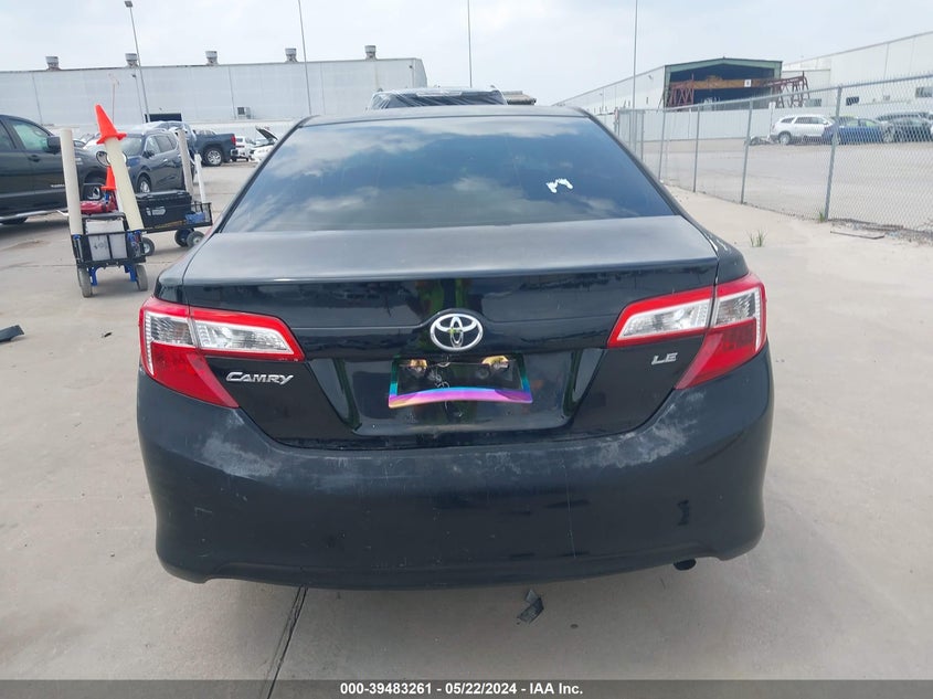 2014 Toyota Camry Le VIN: 4T1BF1FK5EU310811 Lot: 39483261