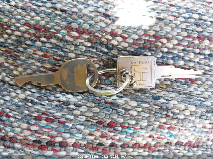 1992 Chevrolet Gmt-400 K1500 VIN: 1GCEK14K2NE105585 Lot: 39483308