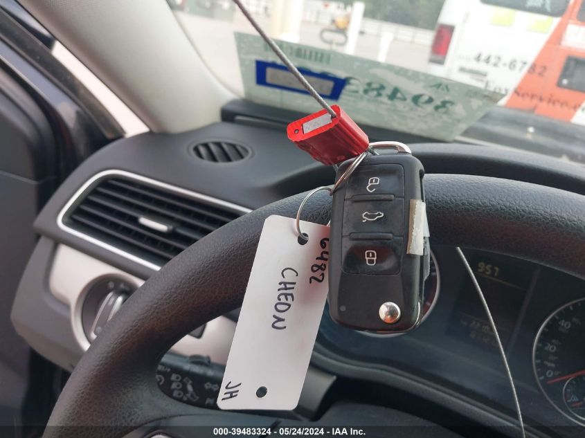 2012 Volkswagen Passat 2.5L S VIN: 1VWAP7A39CC068850 Lot: 39483324