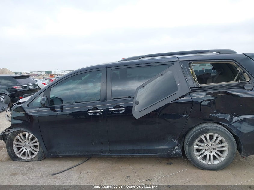 2017 Toyota Sienna Xle 8 Passenger VIN: 5TDYZ3DC0HS877594 Lot: 39483627