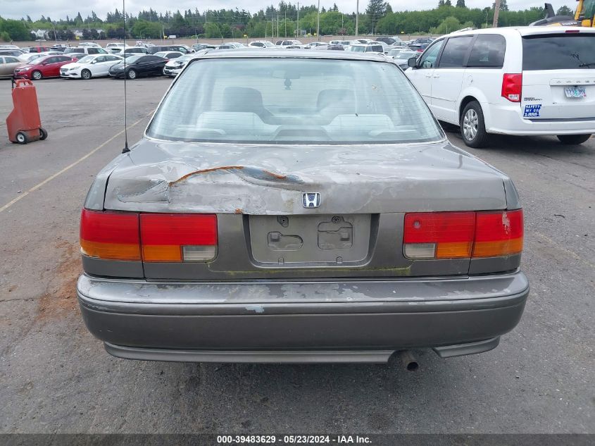 1992 Honda Accord Lx VIN: 1HGCB7553NA193851 Lot: 39483629