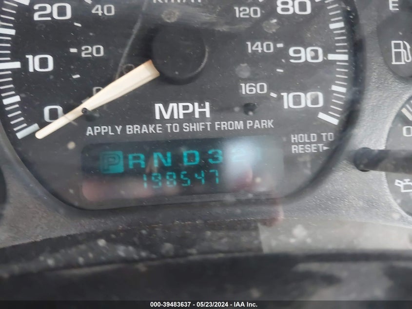 2000 Chevrolet Silverado 1500 Ls VIN: 1GCEC19T0YZ141402 Lot: 39483637