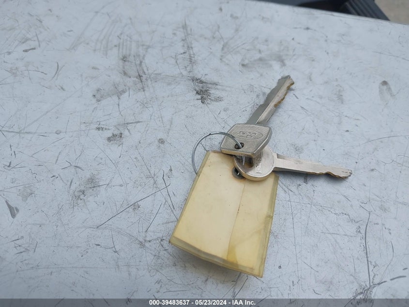 2000 Chevrolet Silverado 1500 Ls VIN: 1GCEC19T0YZ141402 Lot: 39483637